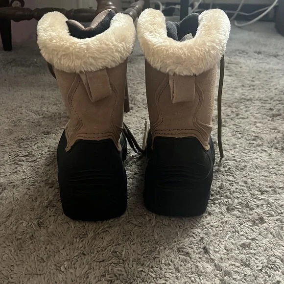 Smith’s Winter Boots Size 6 - Picture 2 of 6